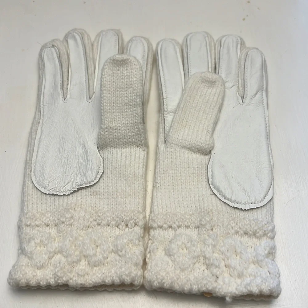 Vintage Women’s Knit Gloves with Vegan Leather Palms NOS